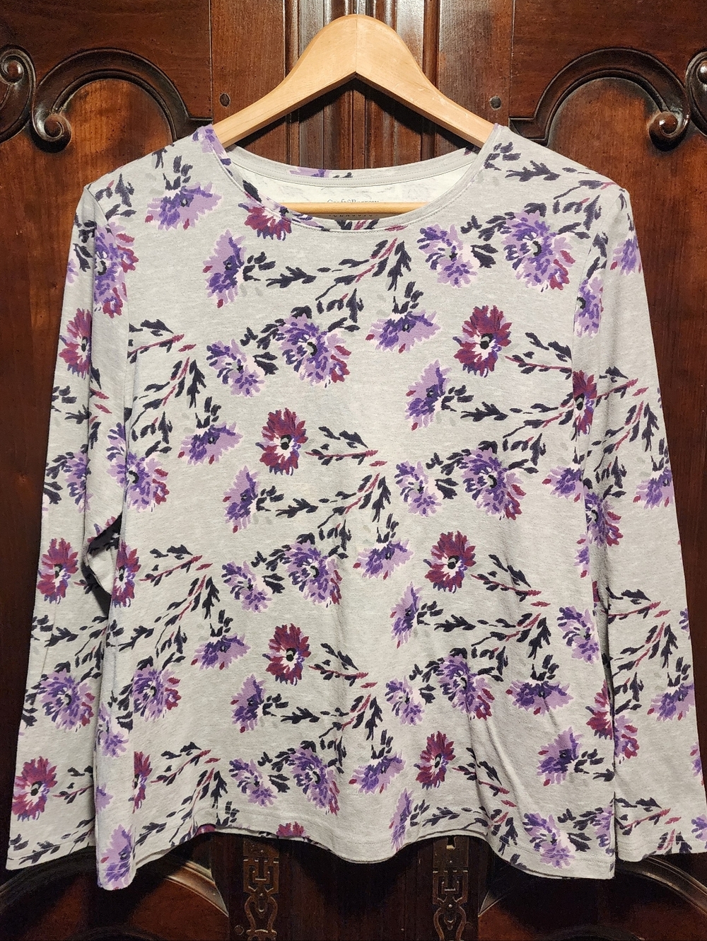 CROFT&BARROW - Grey and Purple Floral Longsleeve Tee